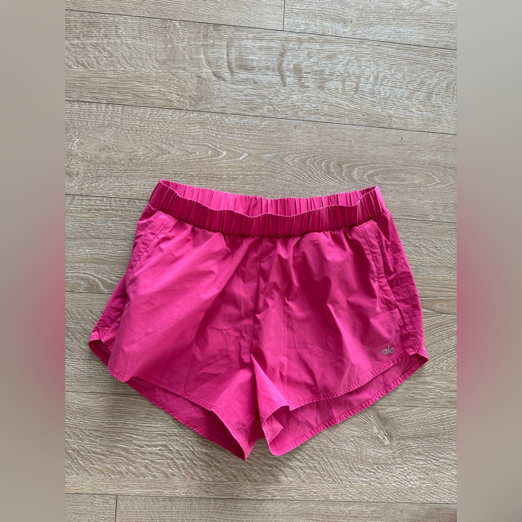 Alo Yoga Medium Pink Shorts.